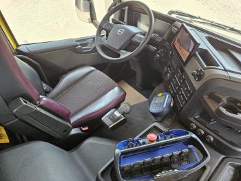 Volvo FM 420 6x2*4 / 28 tm KRAAN + HAAKARM
